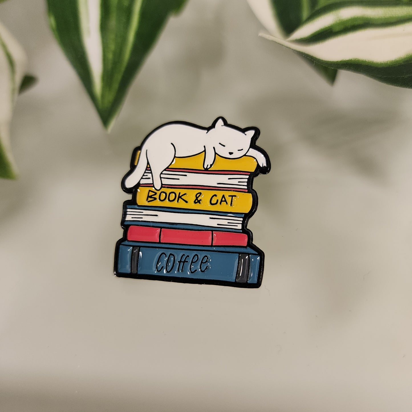 Pin Book Cat y Coffee