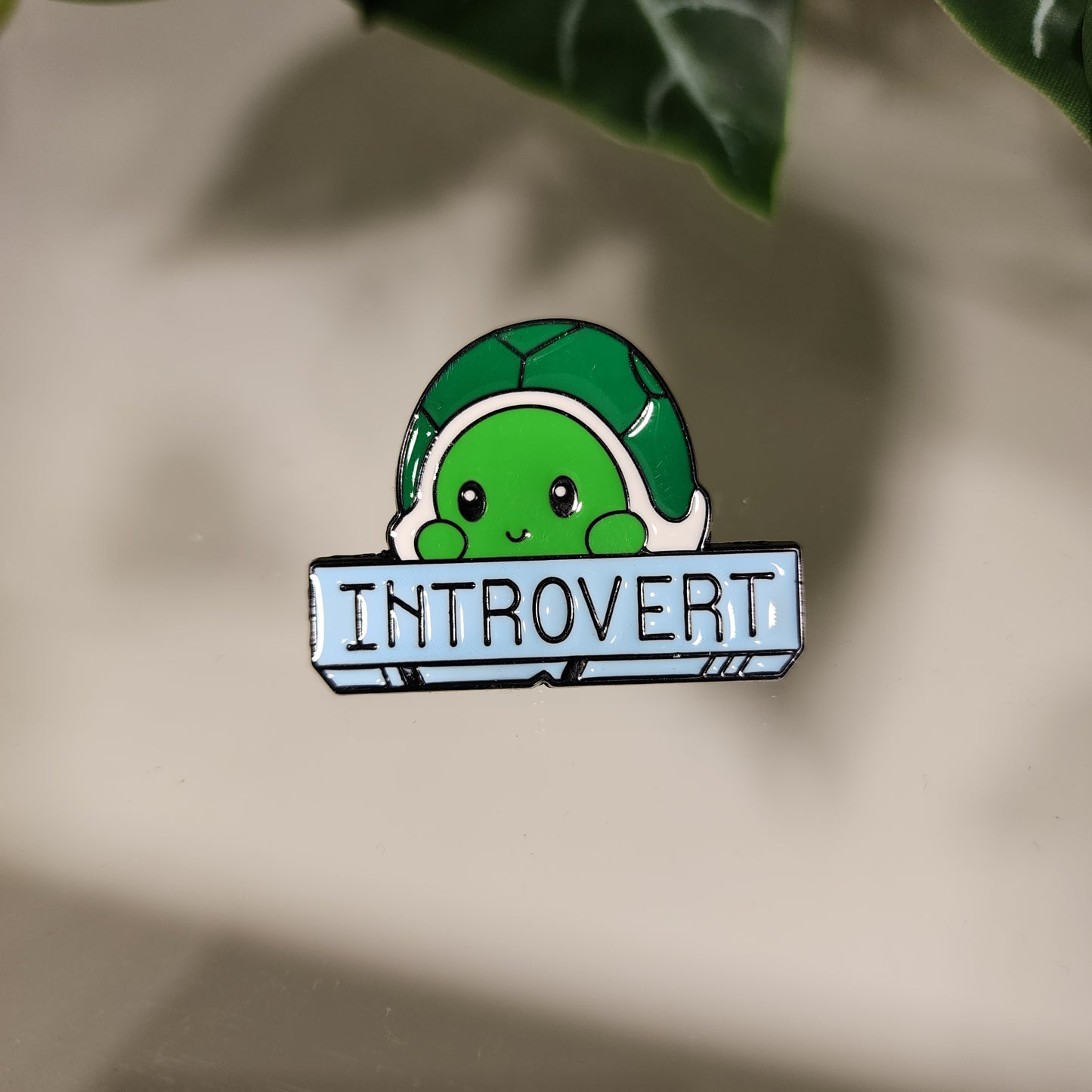 Pin Tortuga Introvertida