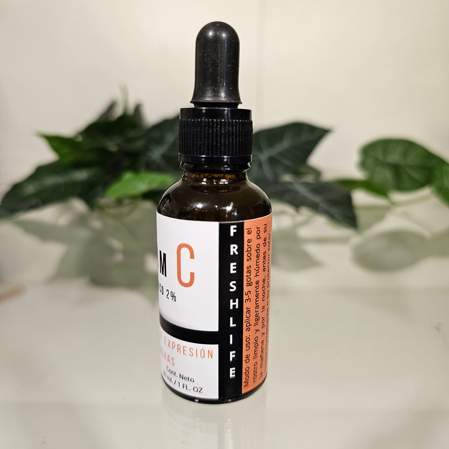 Serum Rejuvenecedor con Ácido Hialurónico 2% y Vitamina C 5%