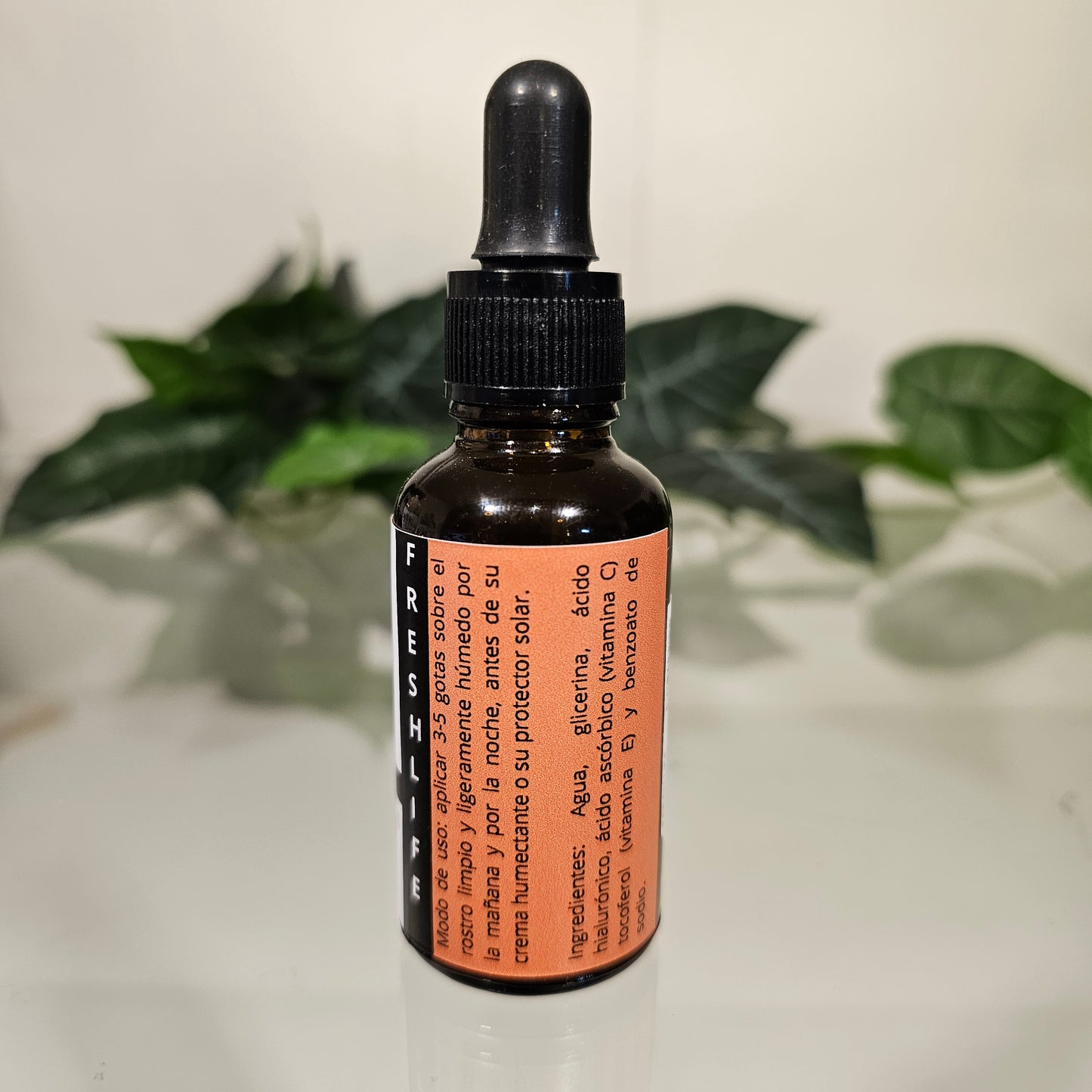 Serum Rejuvenecedor con Ácido Hialurónico 2% y Vitamina C 5%