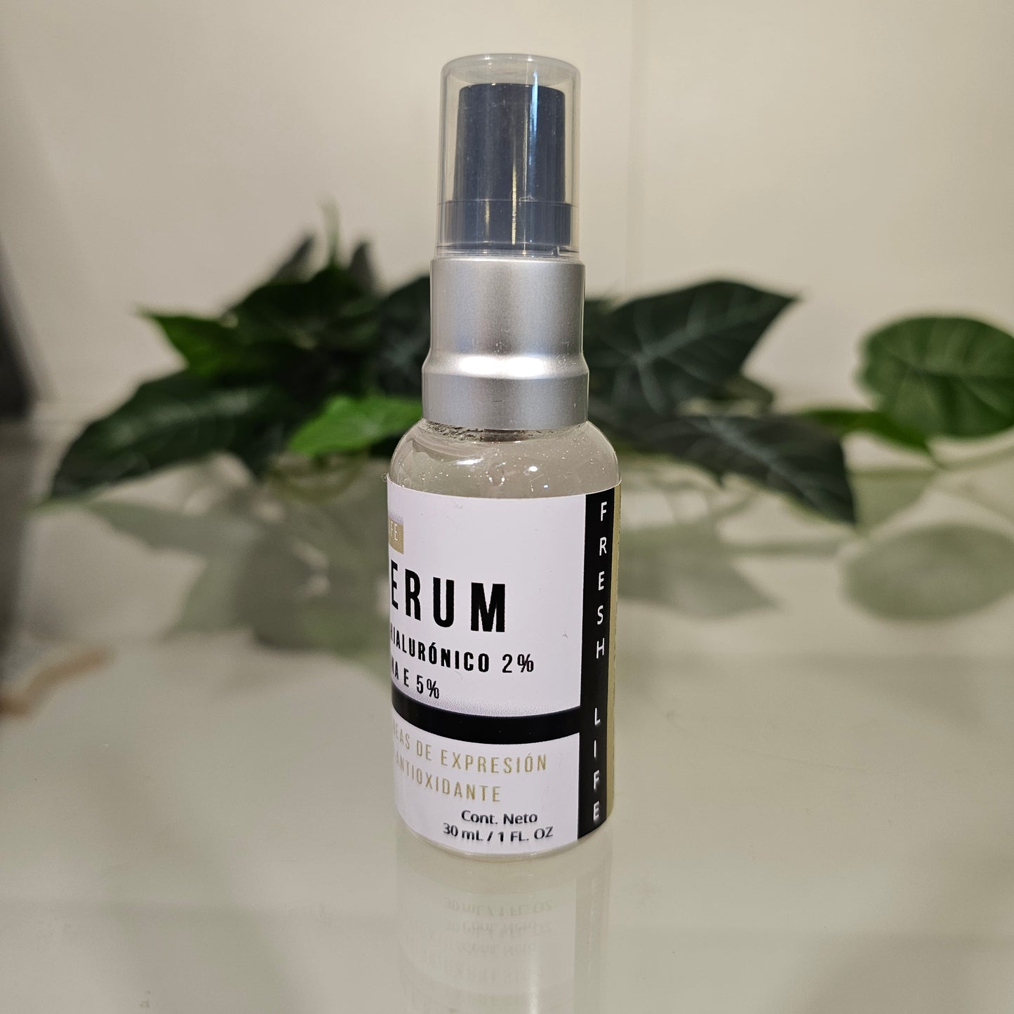 Sérum Rejuvenecedor con Ácido Hialurónico 2% y Vitamina E 5%