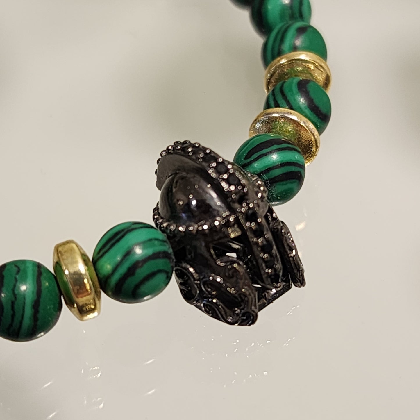 Pulsera Malaquita y Casco de Guerrero