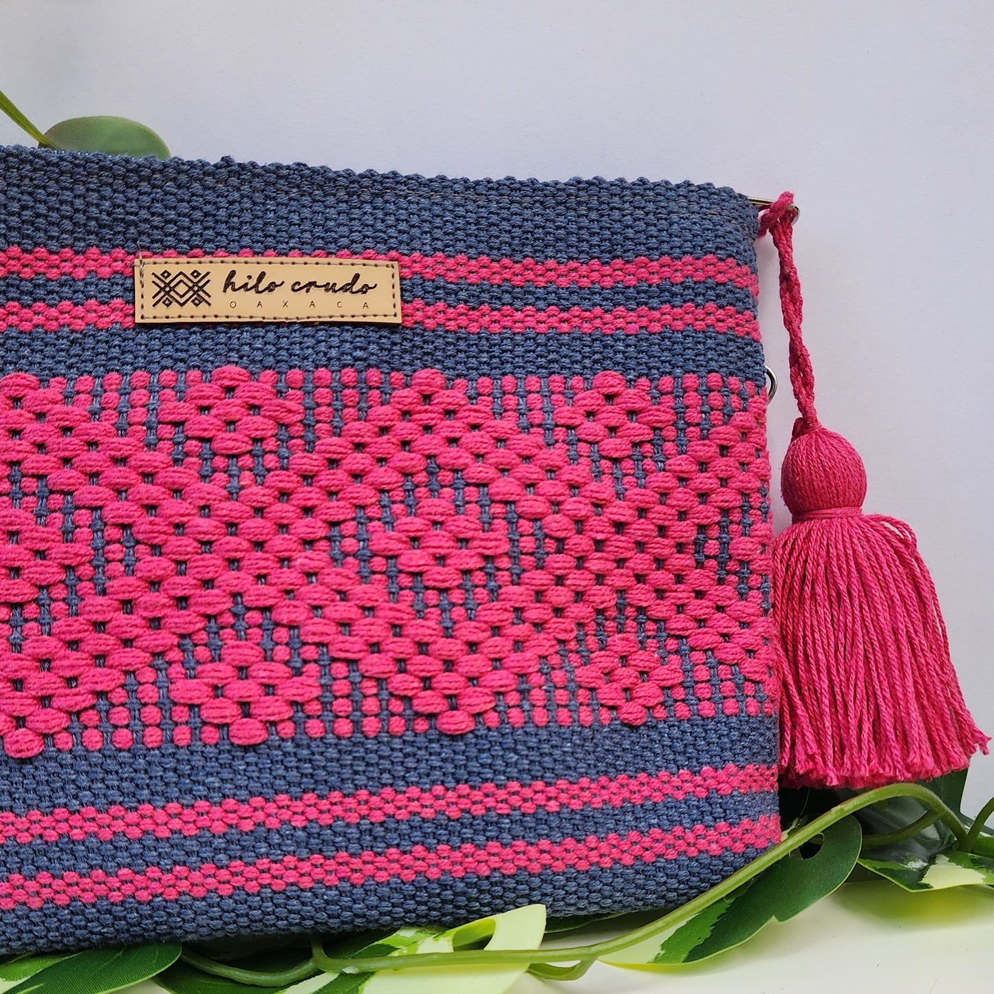 Cosmetiquera Multifuncional Artesanal de Oaxaca Azul con Rosa