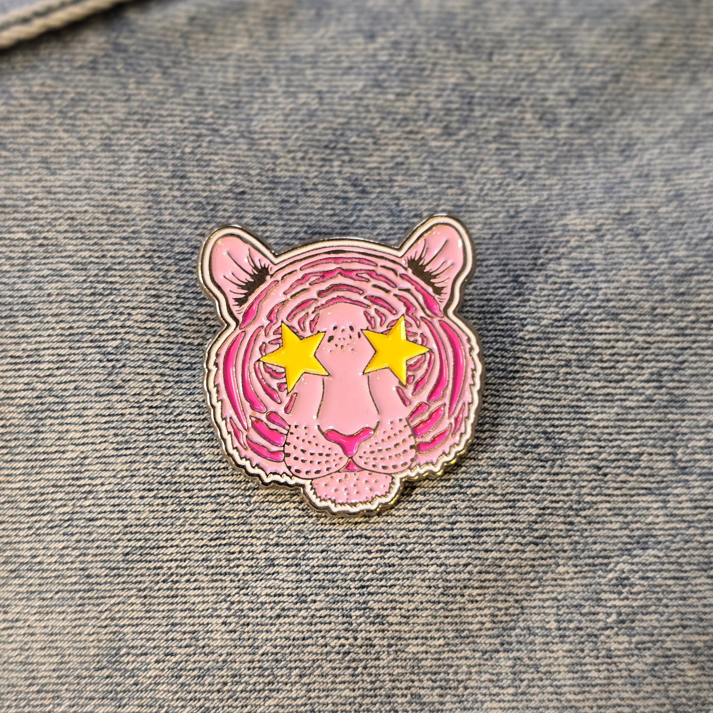 Pin Tigre Rosa