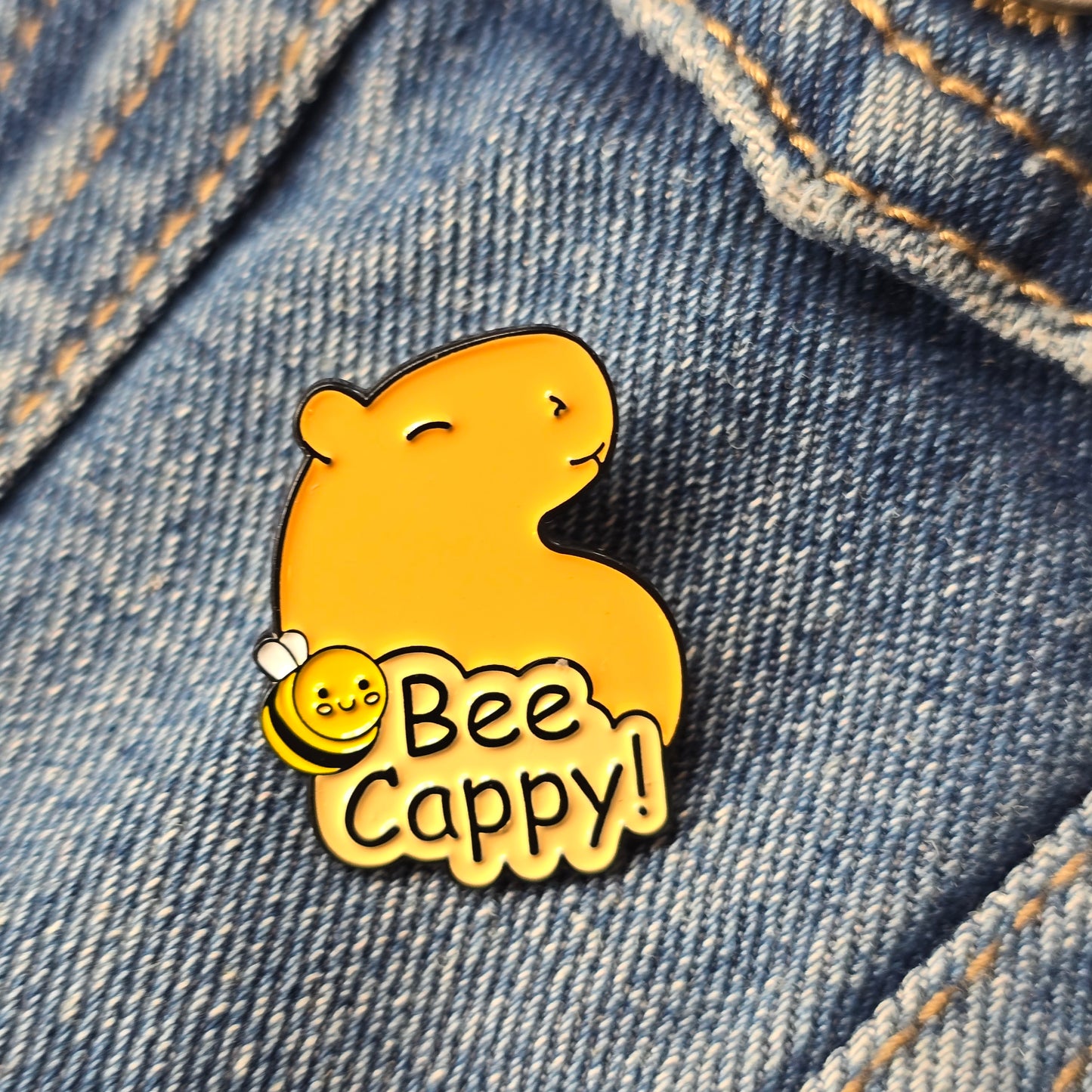 Pin Bee Cappy