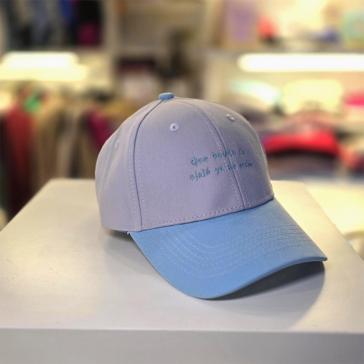 Gorra "Que bonito día, ojalá ya se acabe"