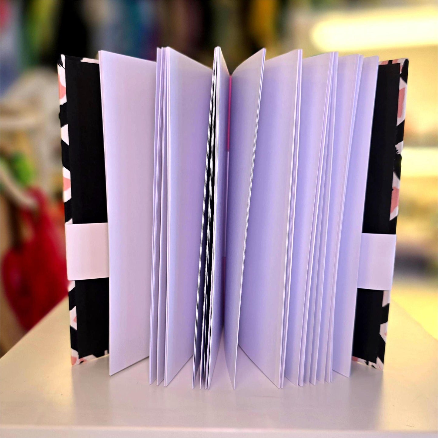 Libreta Lineas Negras y Rosas | Hojas Rayadas