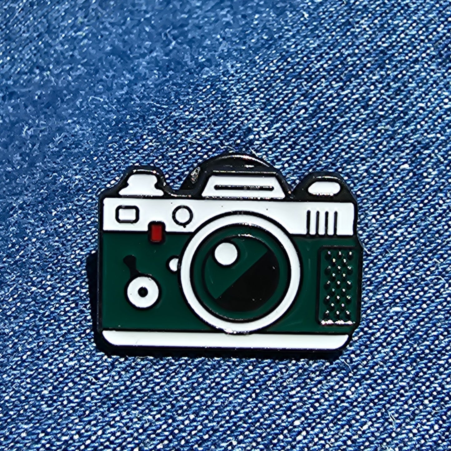 Pin Cámara Fotográfica Verde