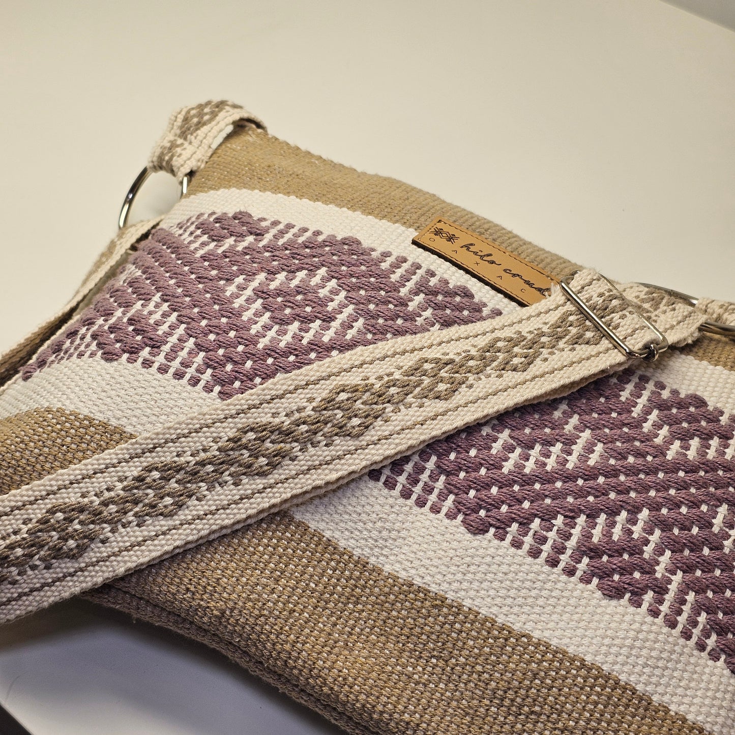 Cross Body Artesanal de Oaxaca Beige con Rosa