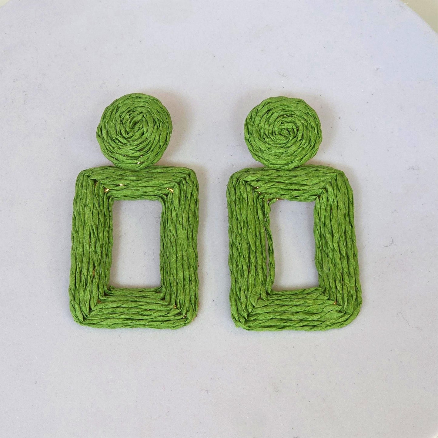 Aretes artesanales de cuerda – Verde hoja