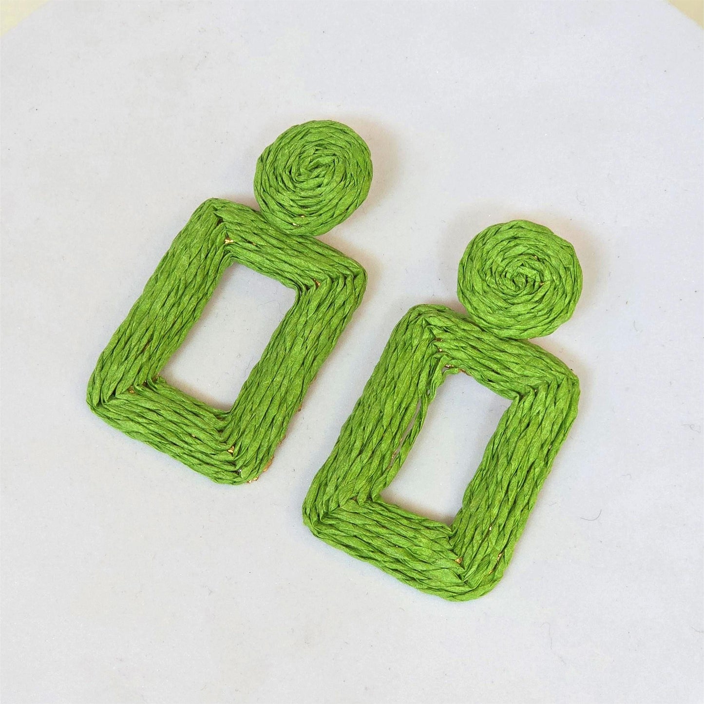 Aretes artesanales de cuerda – Verde hoja