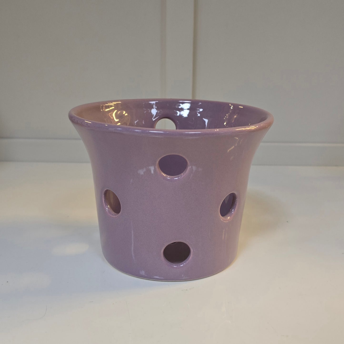 💜🌸 Maceta Cónica Lila – Suave, dulce y con un twist moderno