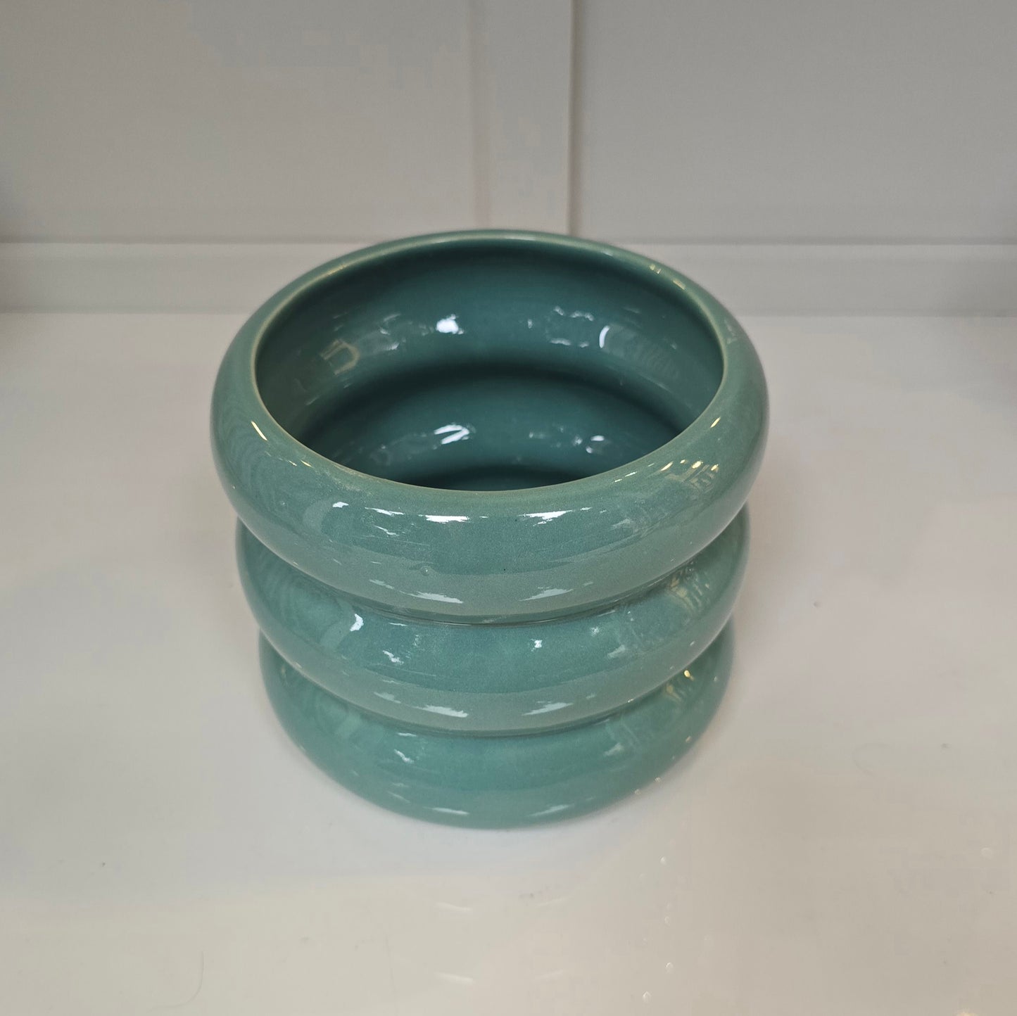Maceta Ondulada Verde Aqua – Moderna, orgánica y con flow natural 🌊🌿