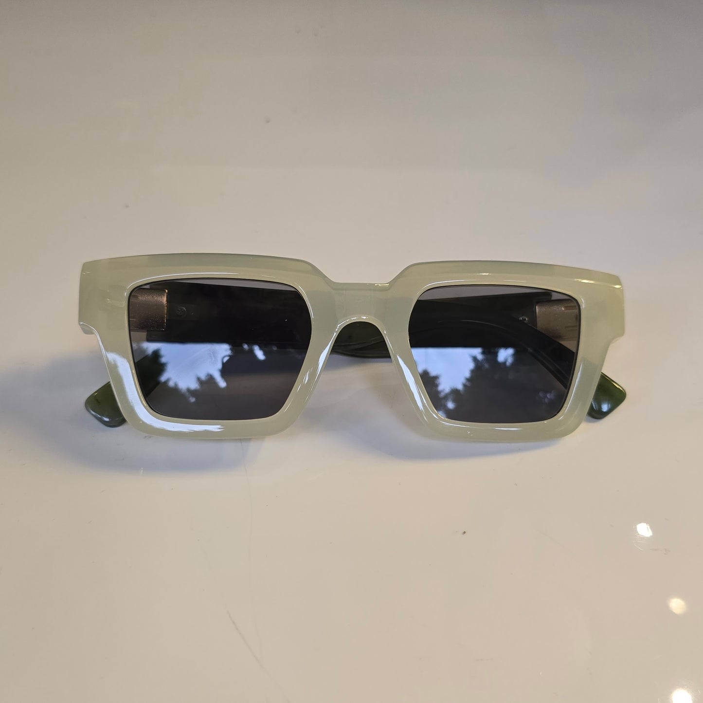 Lentes "Ivory" en marfil y verde jaspeado