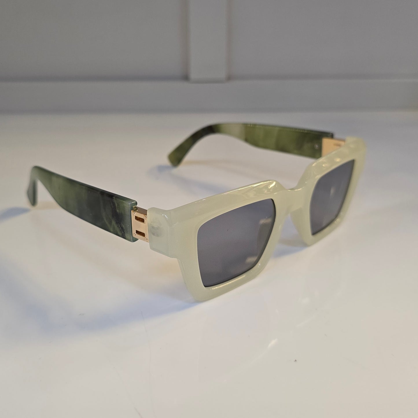 Lentes "Ivory" en marfil y verde jaspeado