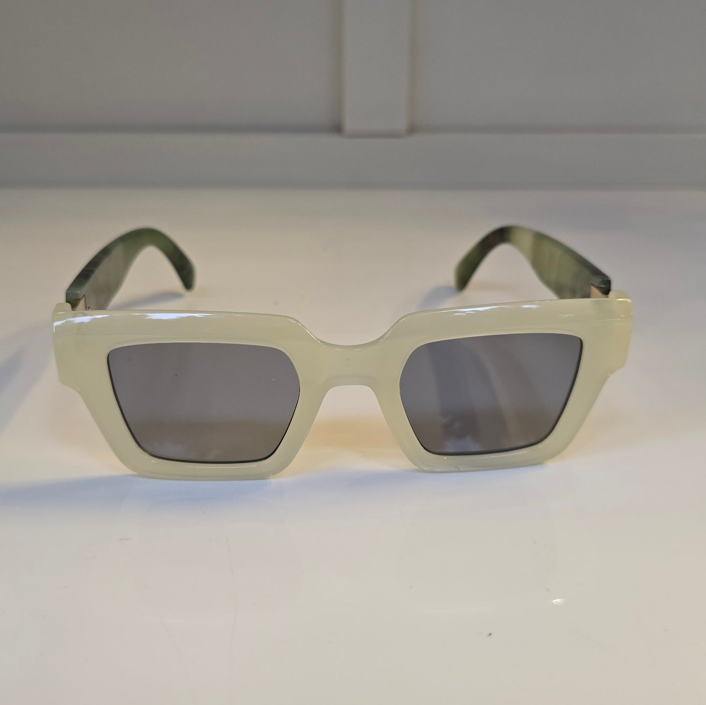 Lentes "Ivory" en marfil y verde jaspeado