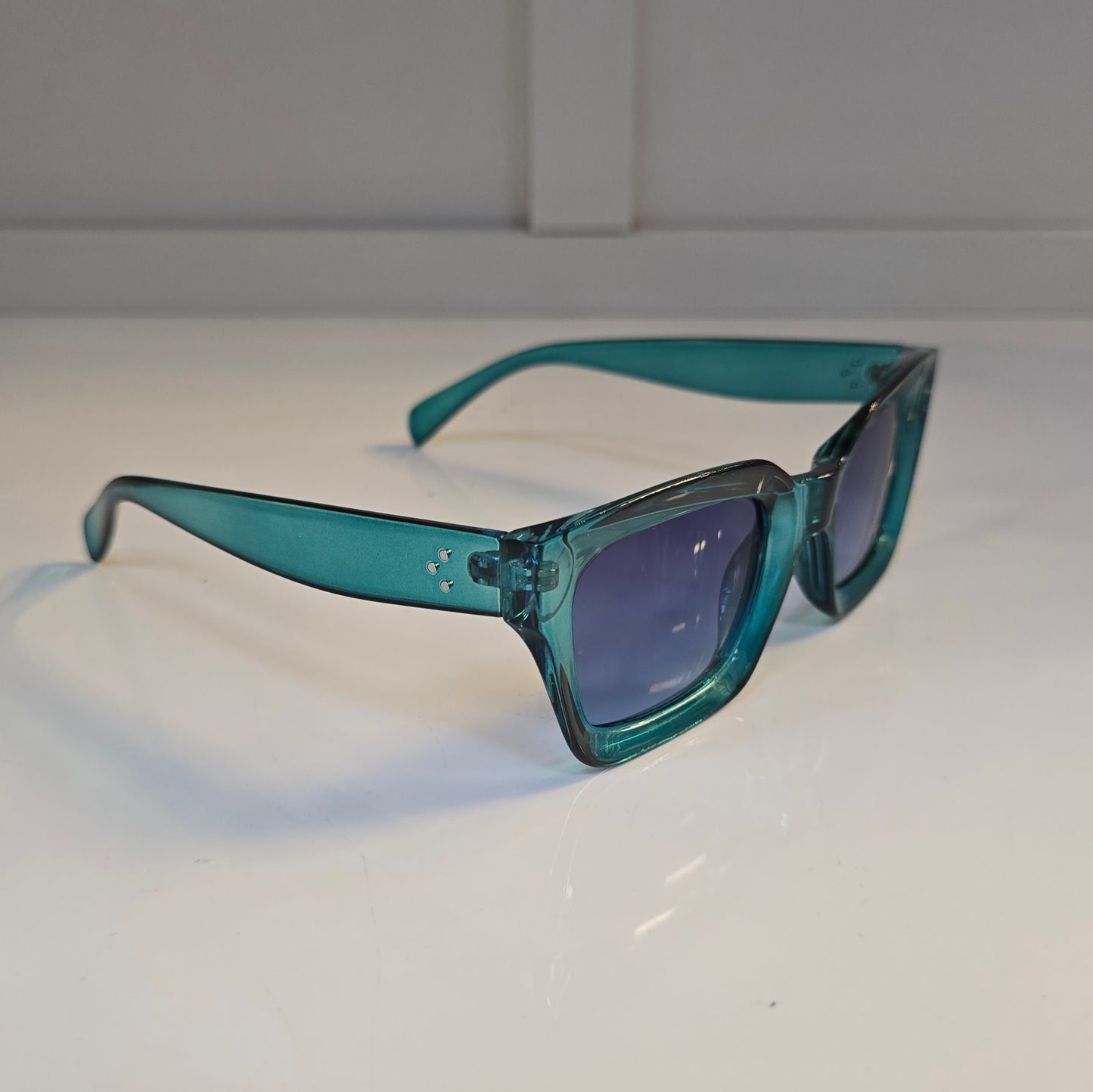 Lentes "Sky" en azul turquesa