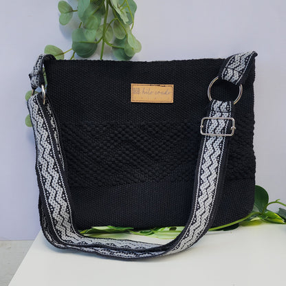 Cross Body Artesanal de Oaxaca Negra - Gris