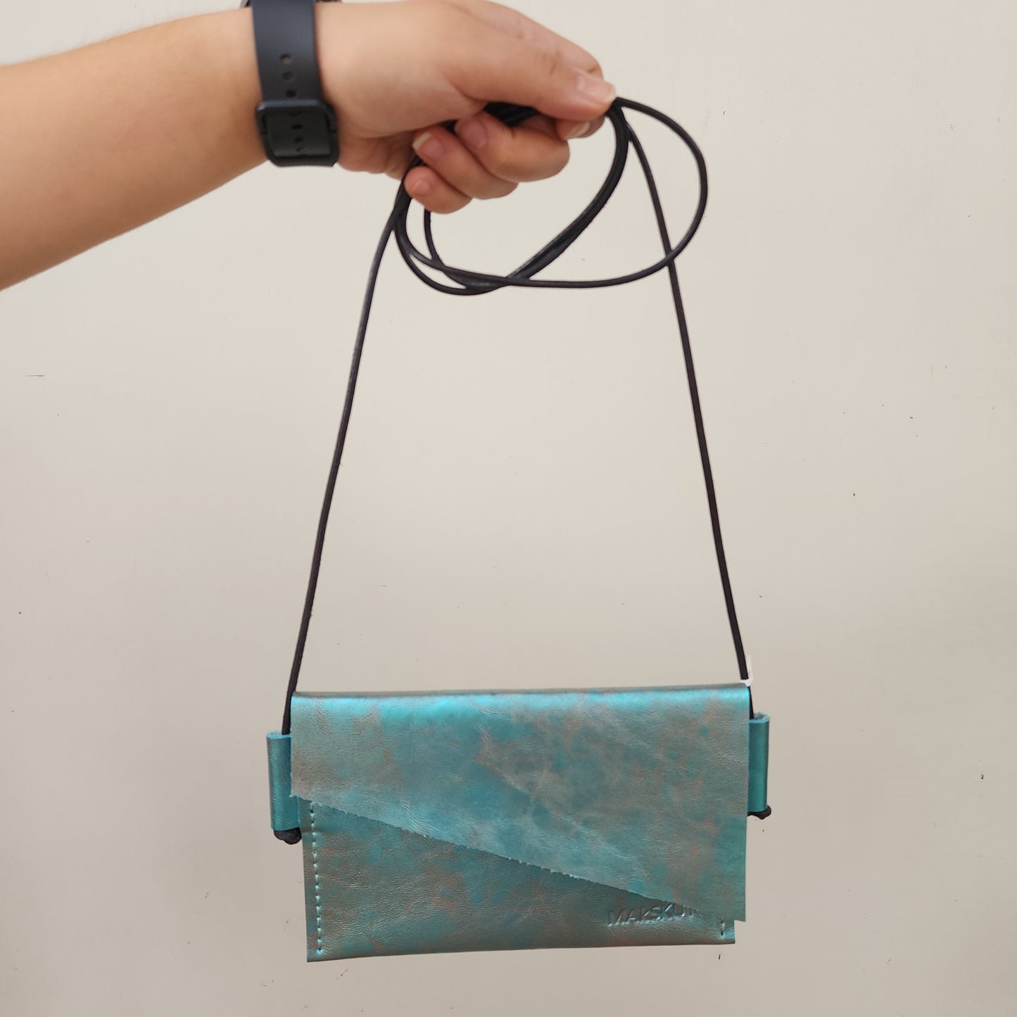 Crossbody de Piel Azul Chica