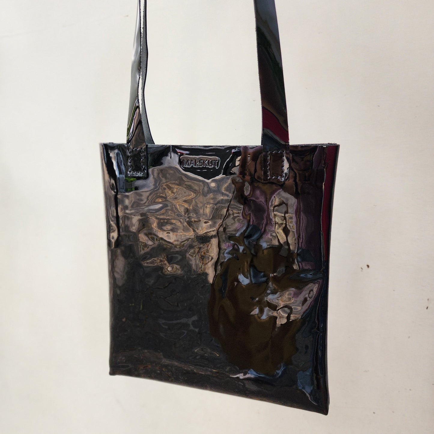 Tote de Piel Negra Charol Chica