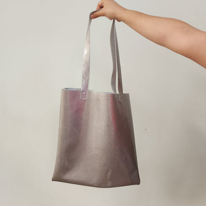 Tote de Piel Plateada Grande