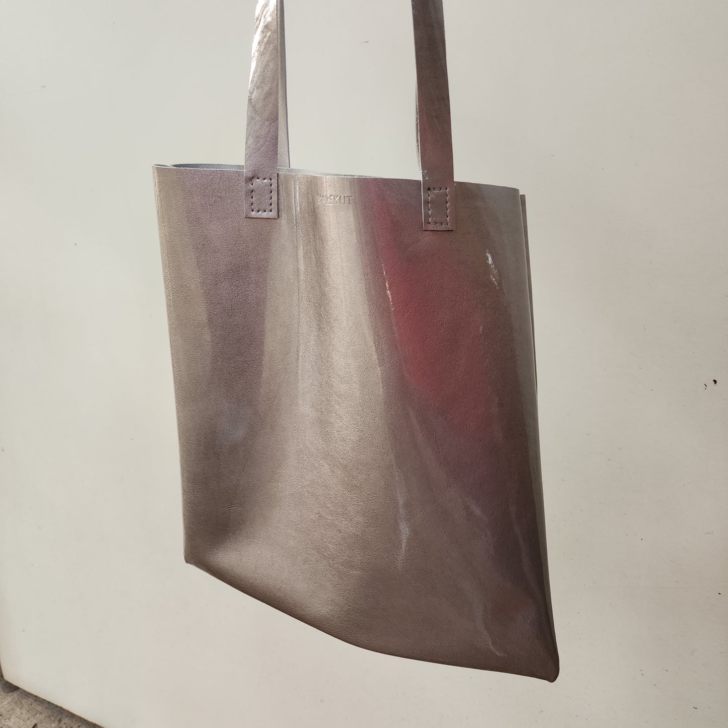 Tote de Piel Plateada Grande