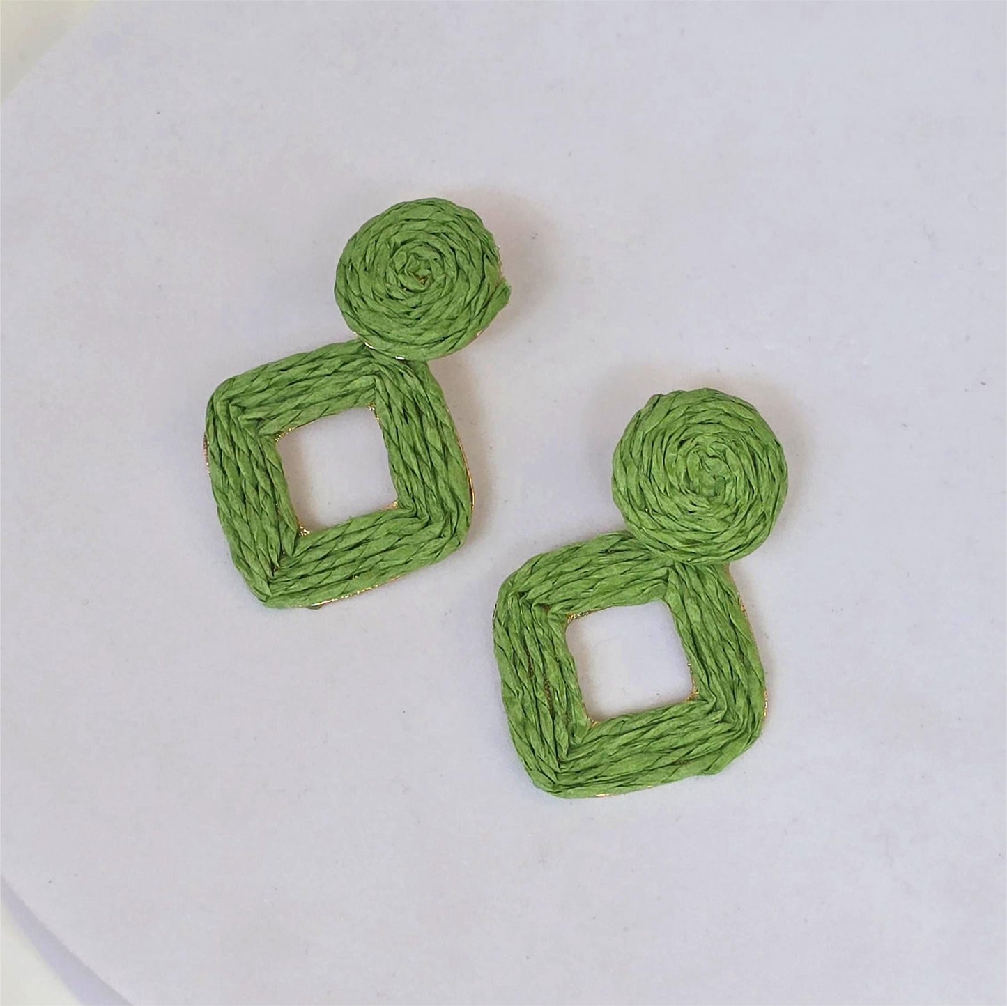 Aretes artesanales de cuerda – Verde limón