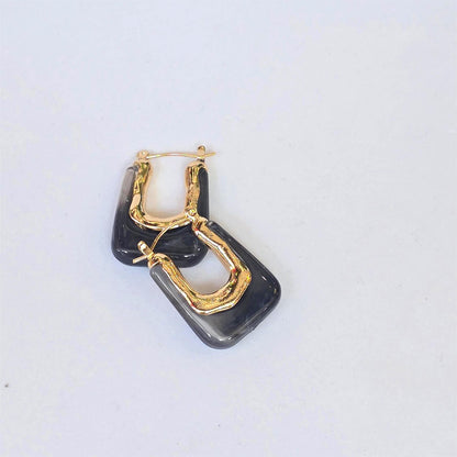 Aretes en U – Negro mármol & dorado orgánico
