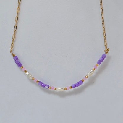 Collar lila con perlas irregulares 💜