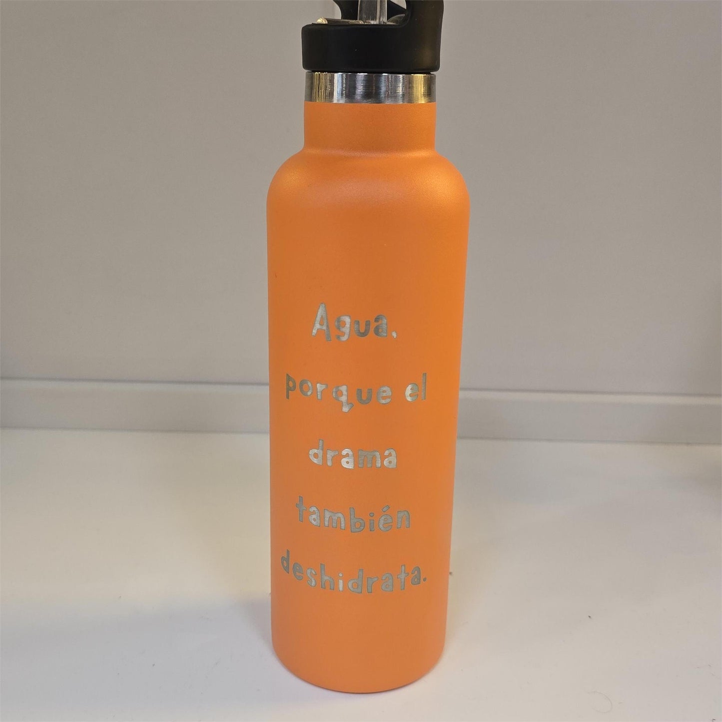 Botella - Agua Porque El Draman Tambien Desidrata - Naranja
