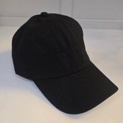 🖤 Gorra – “El humor negro es mi cardio”