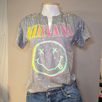 Playera Gris Nirvana Con Hombreras