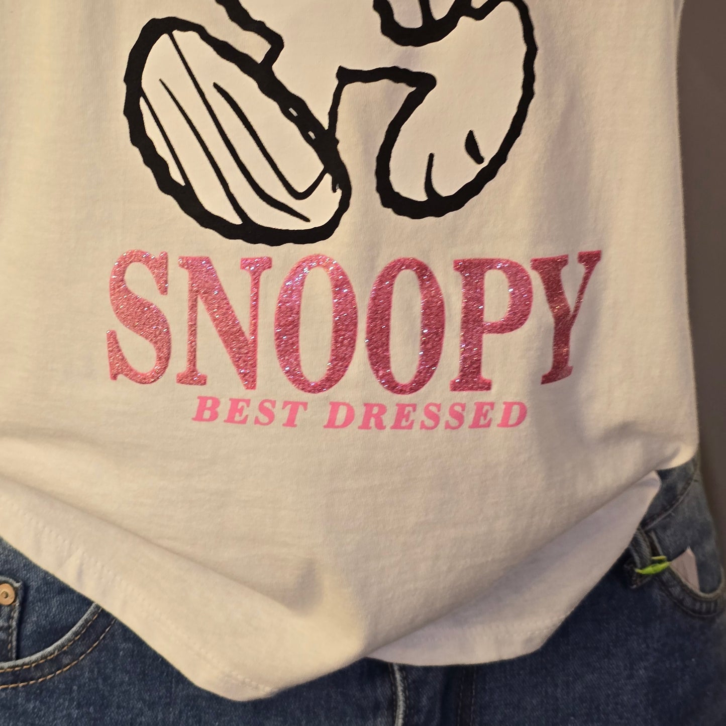 Playera Snoopy Blanca Moño Rosa