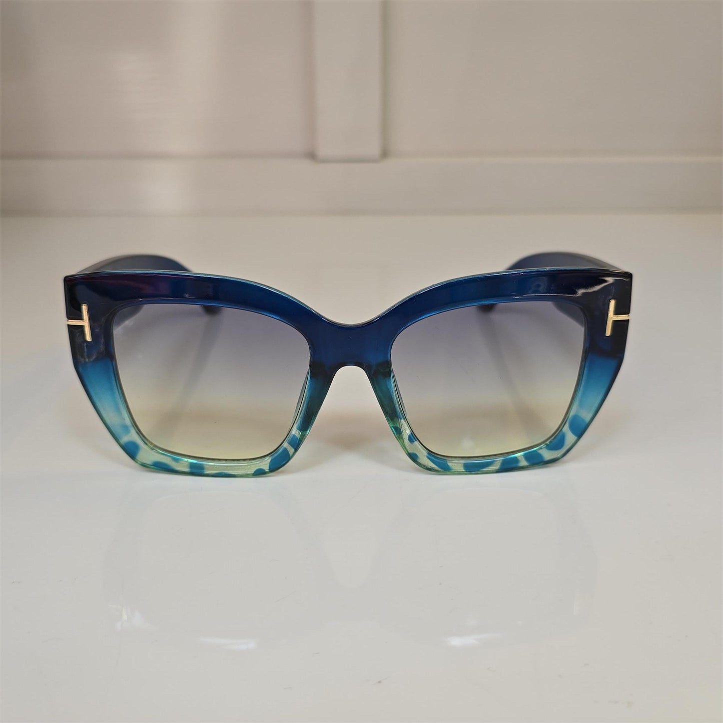 Lentes "Azure" con efecto degradado