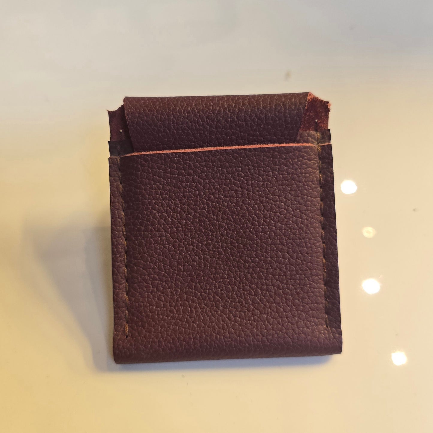 Monedero de piel vino texturizada