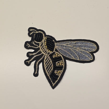 💎 Parche Abeja “Luxury Vibes” con chaquira