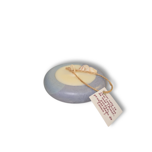 Vela Mini con Base de Concreto y Conchitas de Mar (Amor, Pureza y Prosperidad)