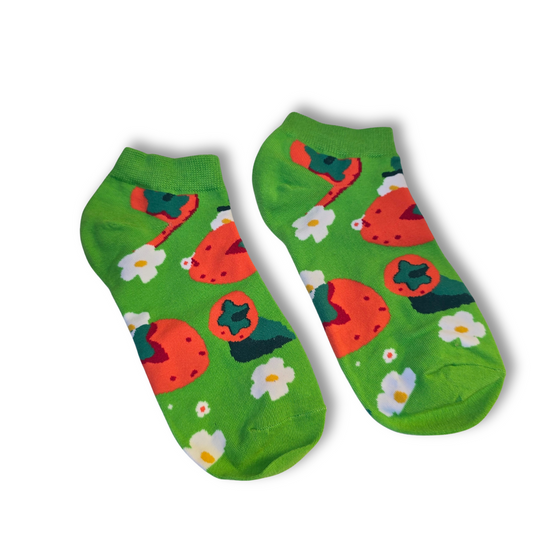 Calcetas cortas “Fresitas en el jardín” 🍓🌼