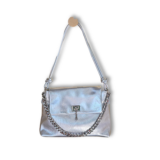 Bolsa de Mano Plata  con Cadena