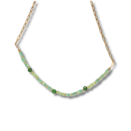 Collar verde con cuentas facetadas