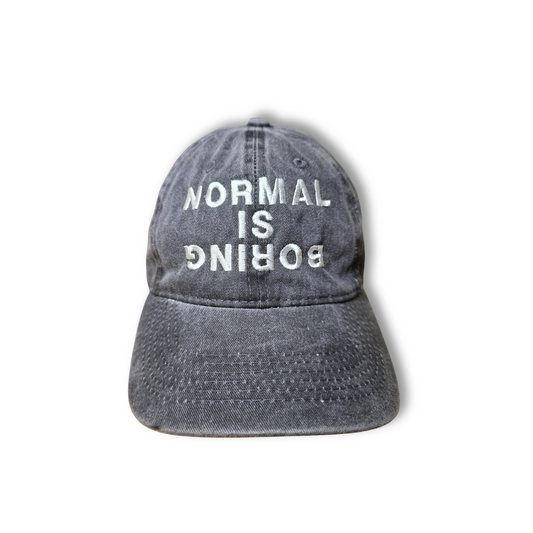 Gorra "Normal is Boring"  Gris con Blanco