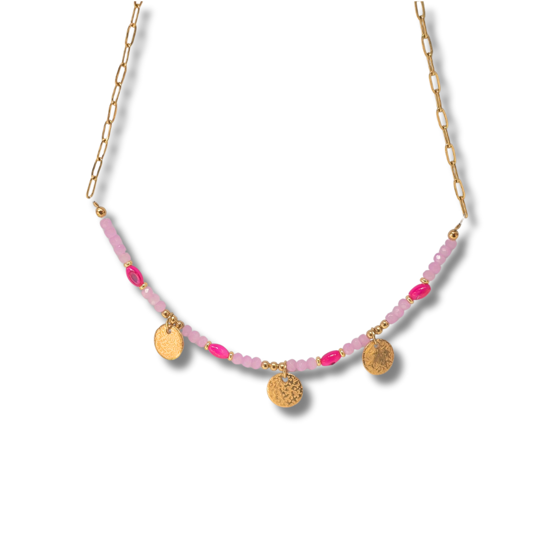 Collar rosa con charms dorados 💕