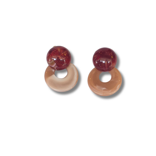 Aretes acrílicos – Esferas vino y aros nude