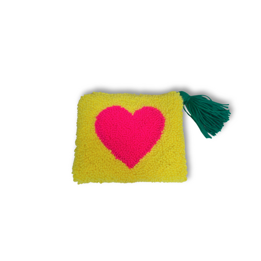 Monedero corazón punch needle 💛✨
