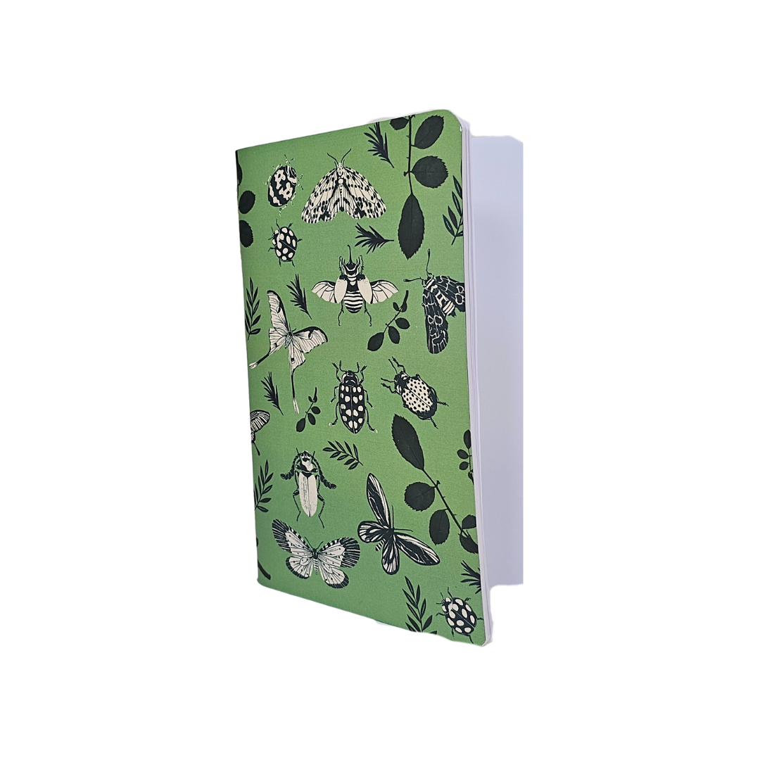Libreta Delgada “Insectos Voladores”